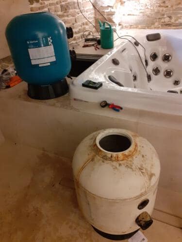 Montaż systemów filtracji do wanien SPA