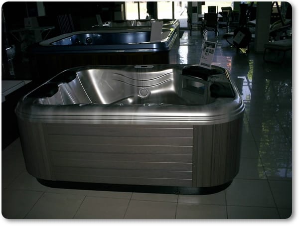 Sprzedaż przydomowych SPA