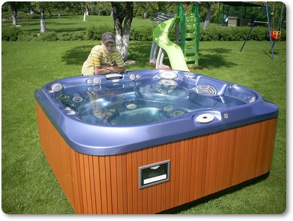 Sprzedaż i montaż przydomowych SPA